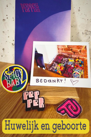 Badges voor huwelijk en geboorte