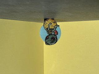 Badge alien - glow in the dark