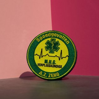 Geborduurde badges hulpverlener
