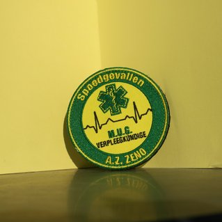 Badge hulpdiensten - met velcro 