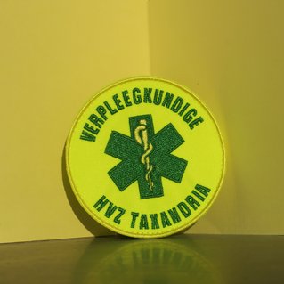 Fluo badge hulpdiensten - met velcro 