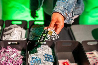 Geborduurde badges op je marketing event